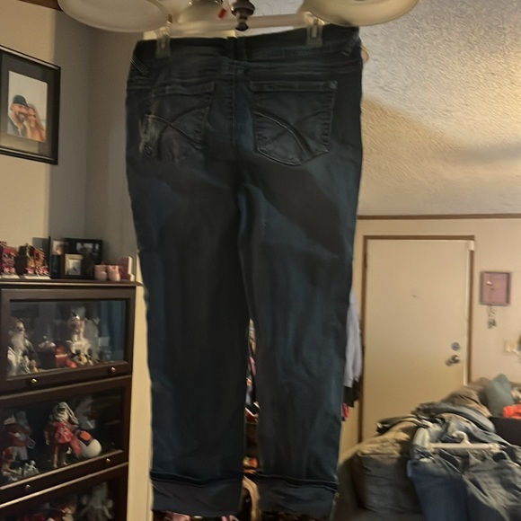 Capris - Picture 2 of 2